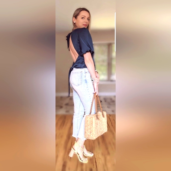 Abercrombie and Fitch, open back top, size XS feels more like small. - Picture 3 of 5